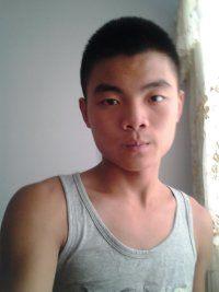 自拍大叔出处在线视频,网络红人背后的故事与影响力  第1张