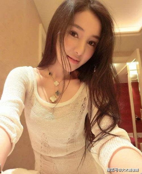 郭美美在线视频,一场网络红人的真实生活秀