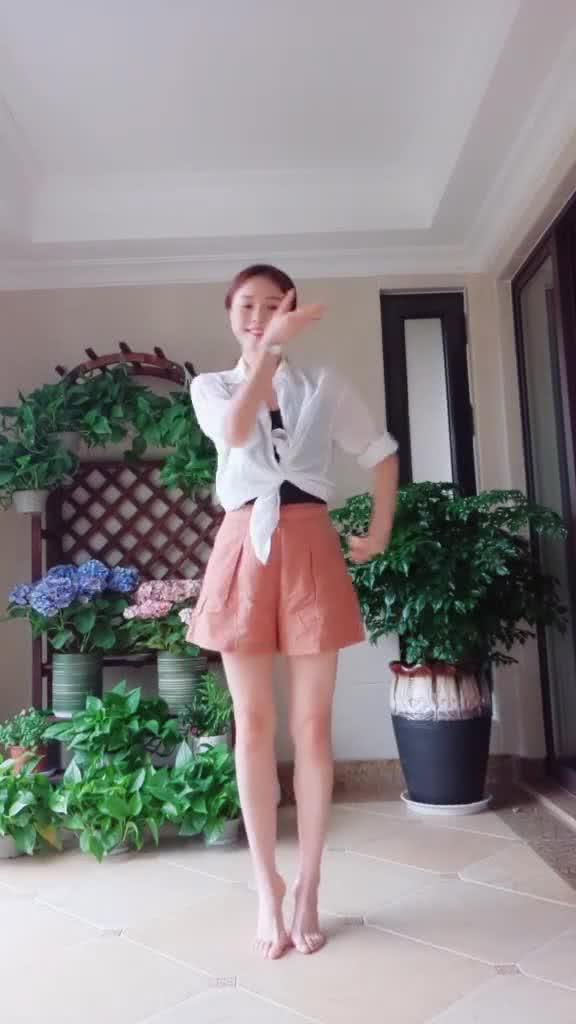 在线视频 大长腿 日韩,日韩时尚潮流解析